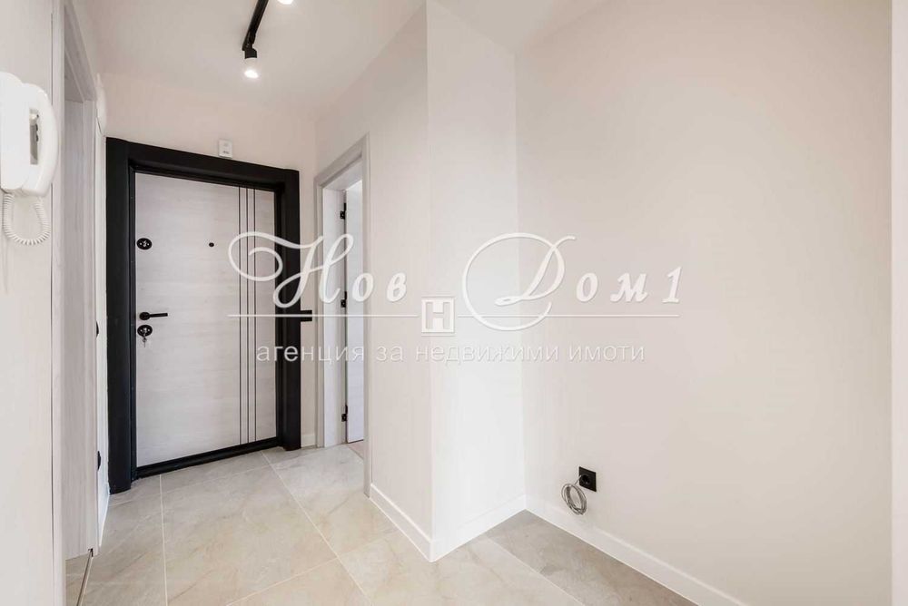 Продава се Тристаен апартамент в Варна, Левски - 70 кв.м за 1567 €/кв.м - Снимка #10