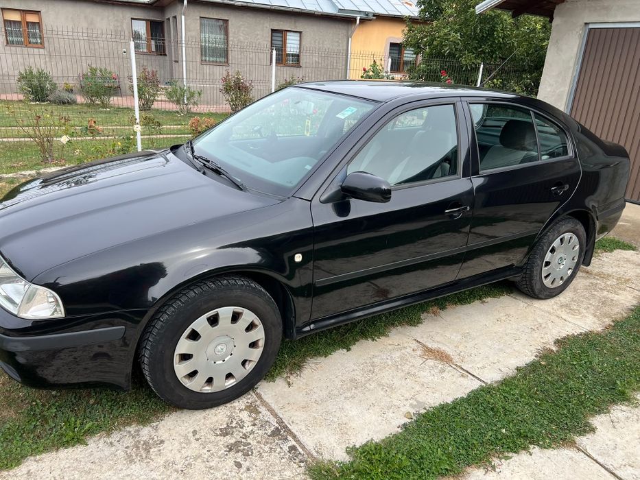 Vând Skoda Octavia Tour