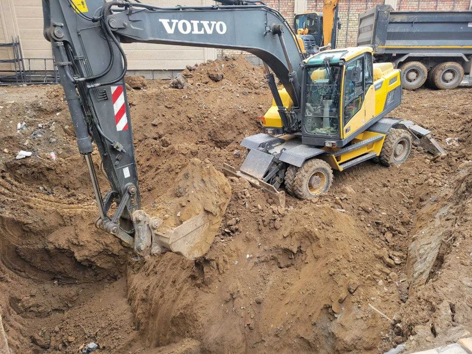 Экскаваторные услуги качественно и недорого