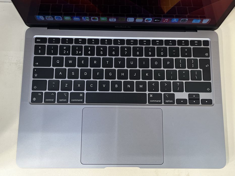 Macbook Air M1 256GB 94% Бат Перфектен