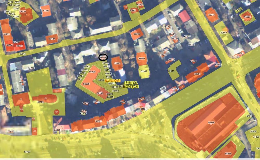 Garaj str Izvoarelor nr. 2 Botosani - 29.00mp. Cu beci.