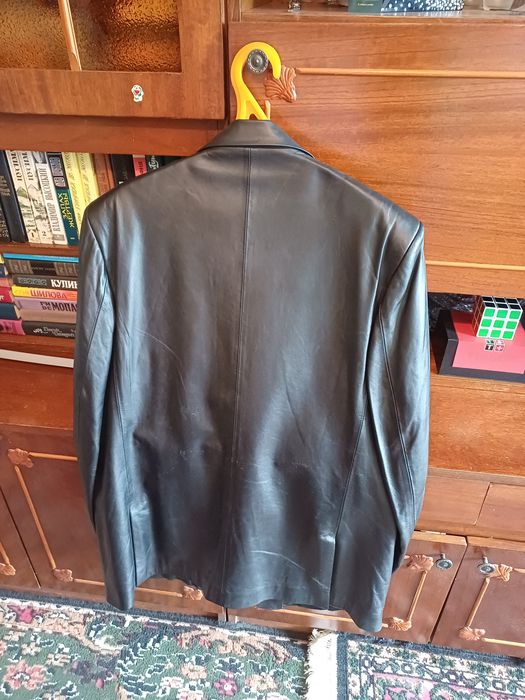 Продается кожаный пиджак новый