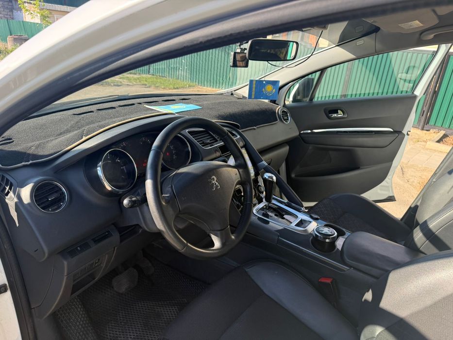 Срочно продам Peugeot 3008