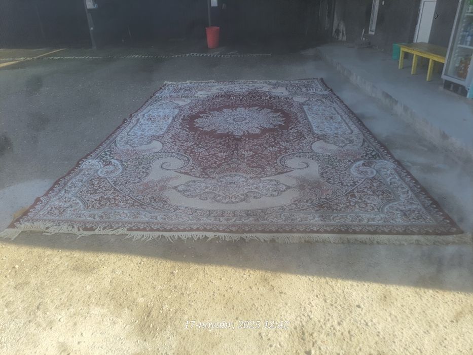 Гилам сотилади срошни