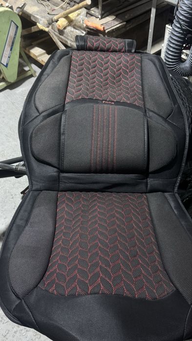 Продам комплект чехлов