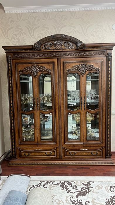 Мебель гостинная продается