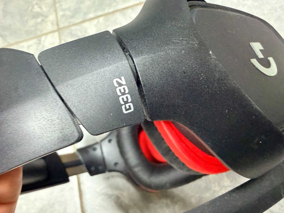 Геймърски слушалки Logitech G332