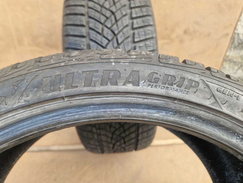 2 Goodyear R19 225/40
Зимни гуми 
DOT2919