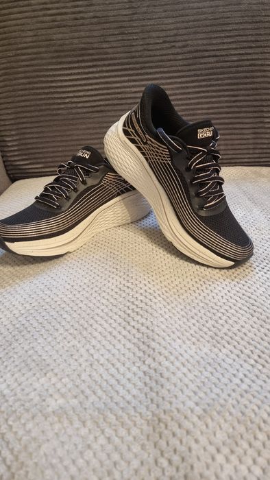 Маратонки Skechers размер 35 .