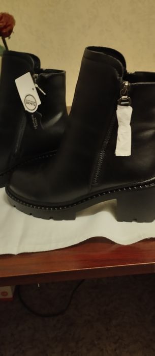 Продаю кожаные полусапожки