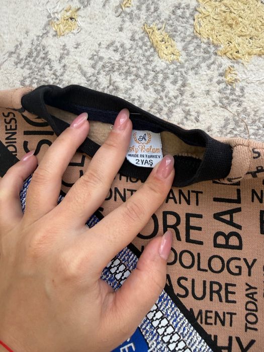 Продам комбинезон 74 размер девочке