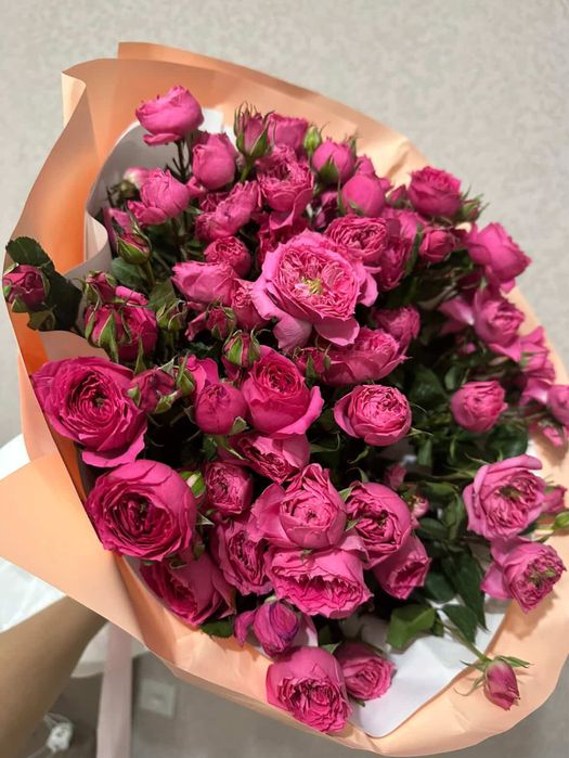 Цветы сегодня утром подарили