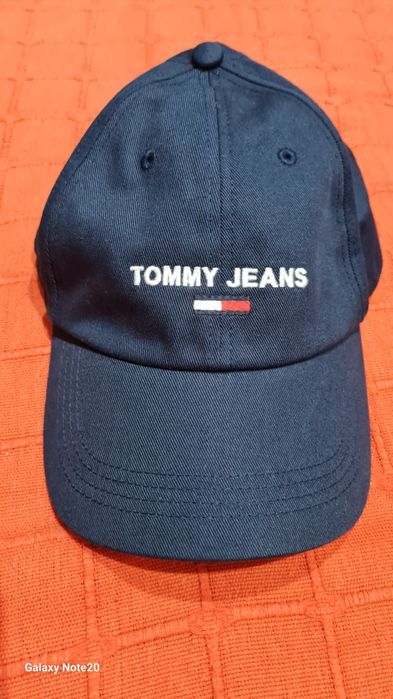 Sapca Nike  Roma si Tommy Hilfiger