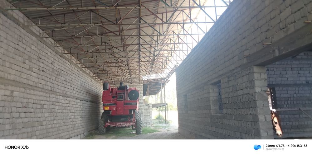 Konteyner mahsulotidan tom va binoyizni tom qismini yopib beramiz