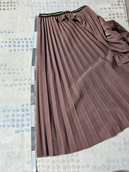 Fusta plisata roz