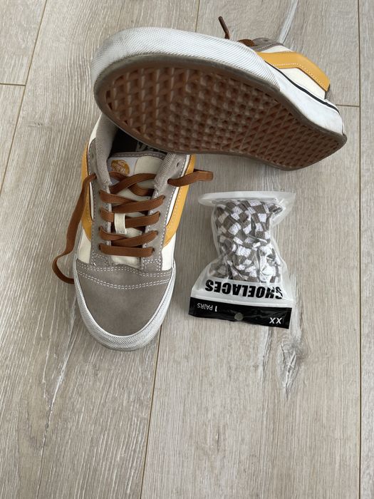 Кросовки Vans оригинал с дополниткльными шнурками