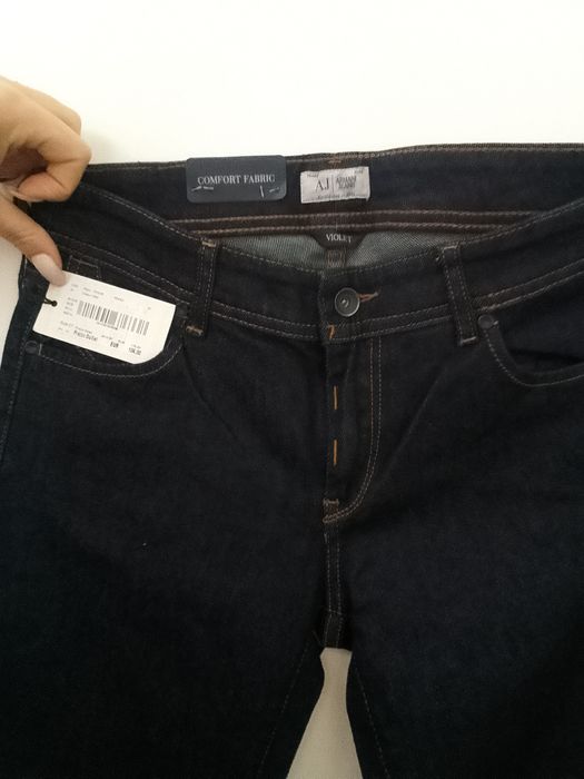 Blugi Armani mărimea 27 de dama
