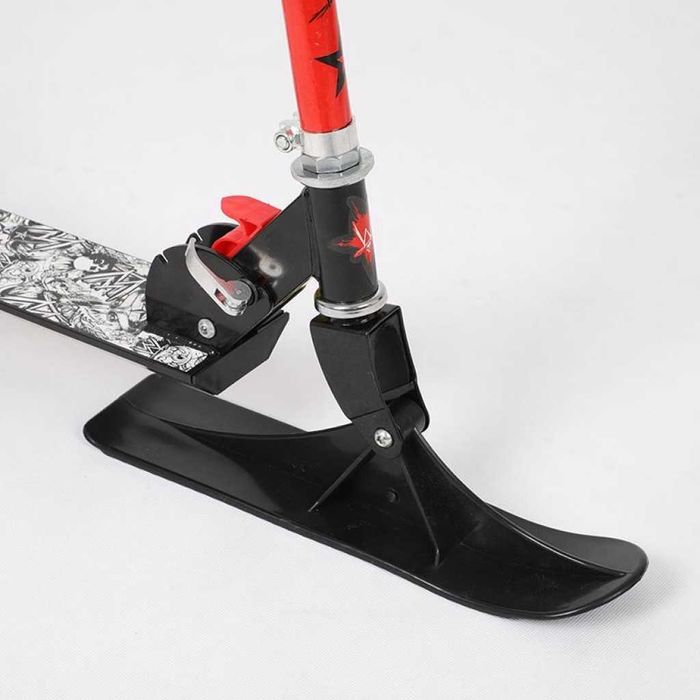 Детска тротинетка за пързаляне по сняг и каране по асфалт.