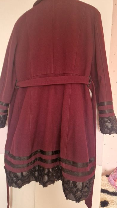 Страхотно дамско  палто