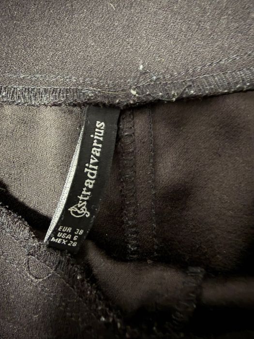 Черни дамски къси панталони Stradivarius
