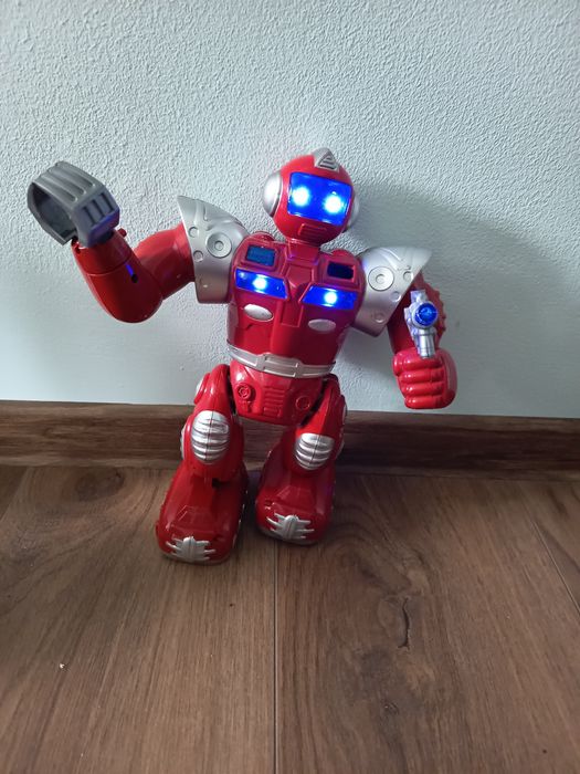 Roboti interactivi cu sunete și lumini