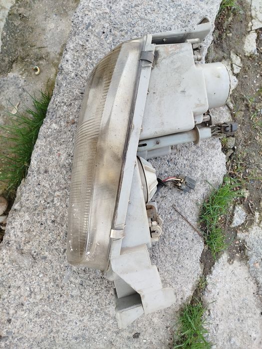 Фара на Мазду кронус Правая