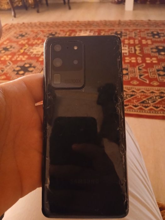 Samsung galaxy S20 ultra 5G. 128 GB