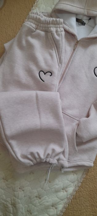 Спортивный костюм с начесом тёплый.