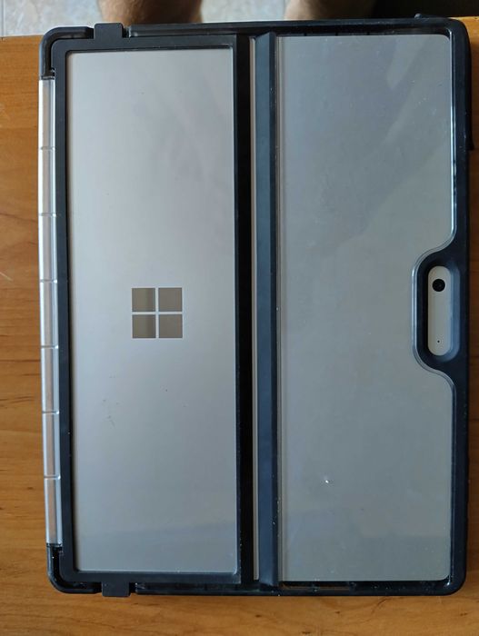 Microsoft Surface Pro 9 + Case + Клавиатура + Pen