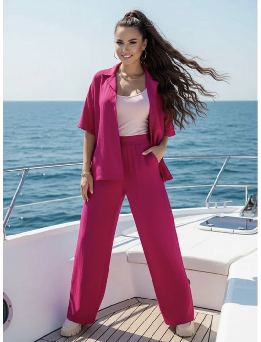 Брючные костюмы