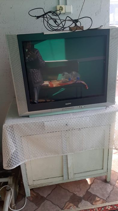 Отдам даром телевизор
