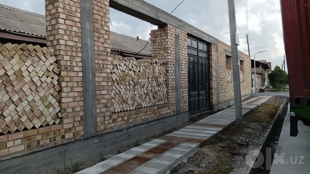 Ховли сотилади