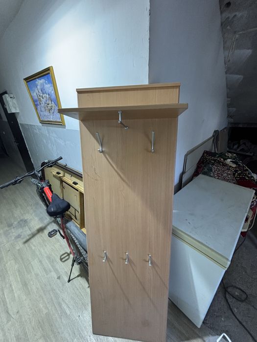 Вешалка прихожка