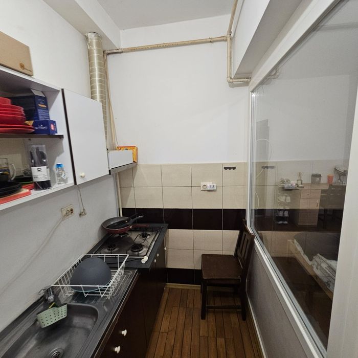 Garsoniera de închiriat