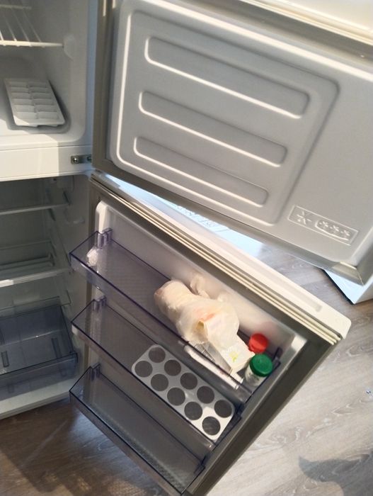 Холодильник продам бу но новый