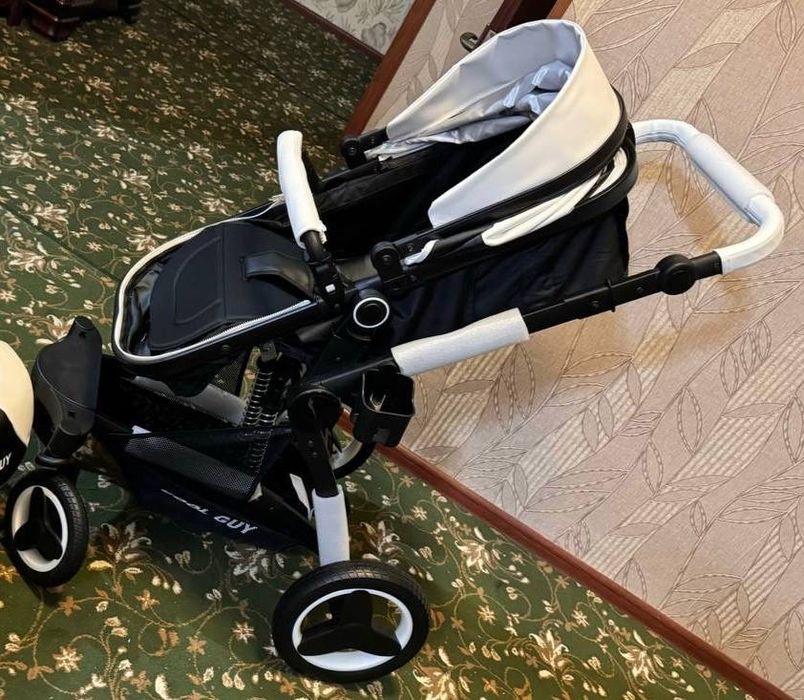 Коляска трансформер янгидай холатда сакланган.