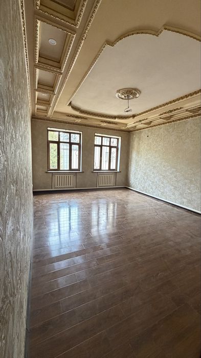 Янгийкл центрида ховли сотилади!