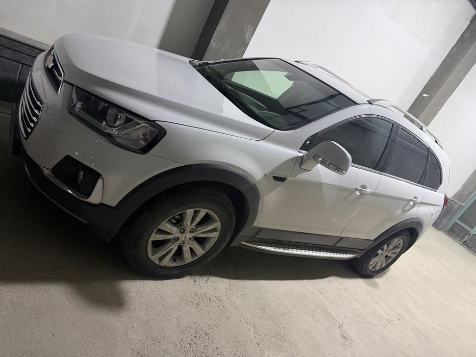 Kaptiva 4 2.4  Holati zor bitta kapotti uchida petno bor