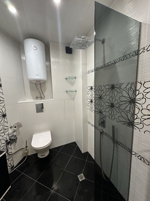 Дава се под наем Двустаен апартамент в Варна, Възраждане 1 - 80 кв.м за 528.36 € - Снимка #17