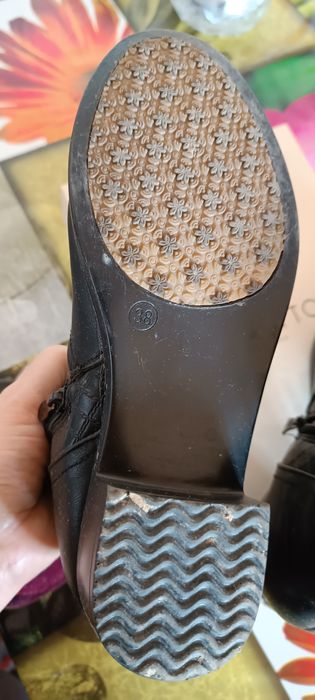 Ботфорты, проусапожки и ботинки черные кожаные