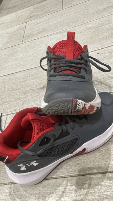 Обувки на under armour