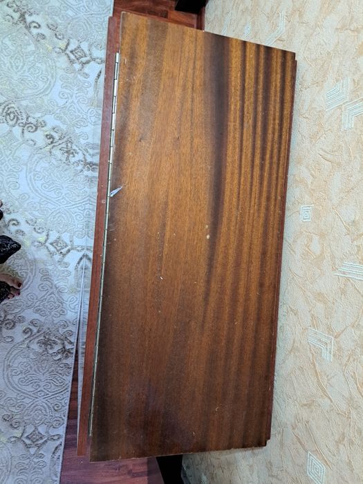 Стол раскрывающийся с двух сторон