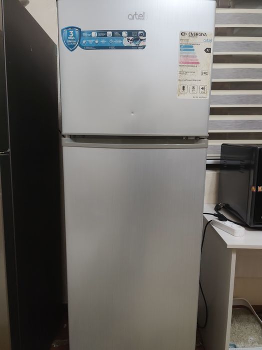 Xolodilnik sotiladi artel