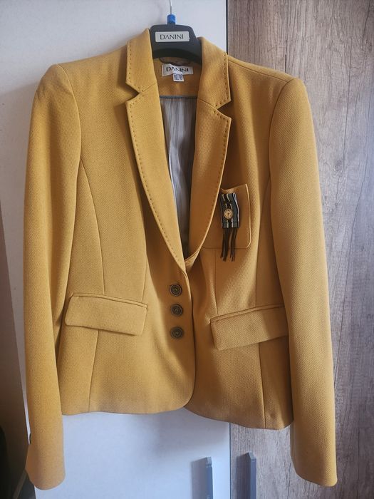 Чисто ново дамско сако DANINI