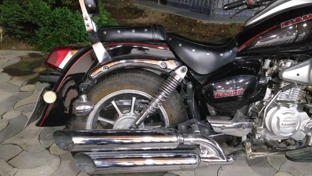 Продаётся мотоцикл KAVASAKI BANDIT 250 чоппер  НОВЫЙ.