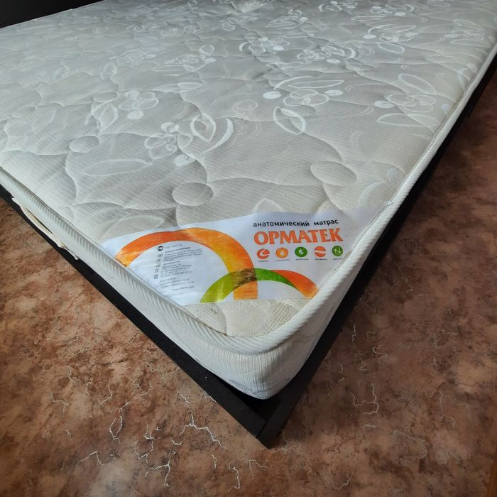 Кровать двуспальная