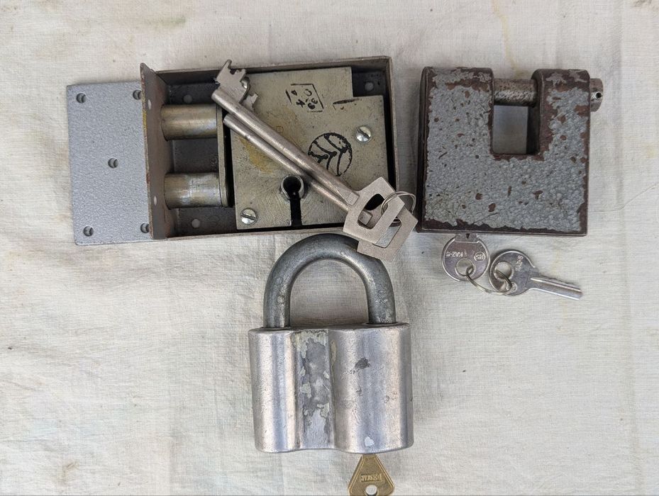 Продам накладной и висячие замки