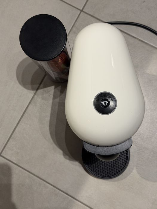 Nespresso Vertuo Plus C - garantie octombrie 2026