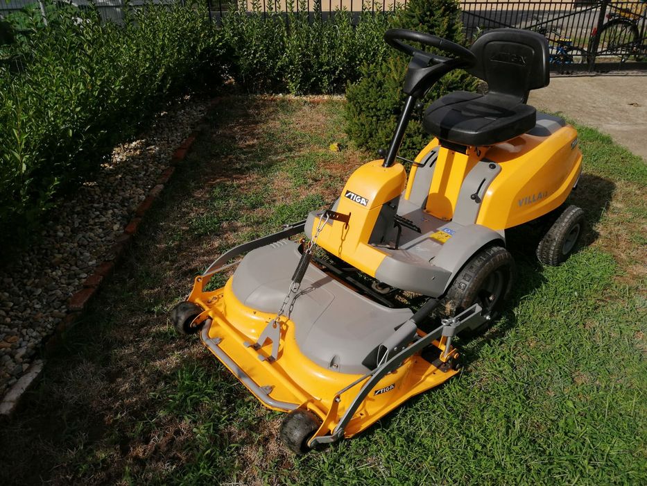 Mașină de tuns iarbă