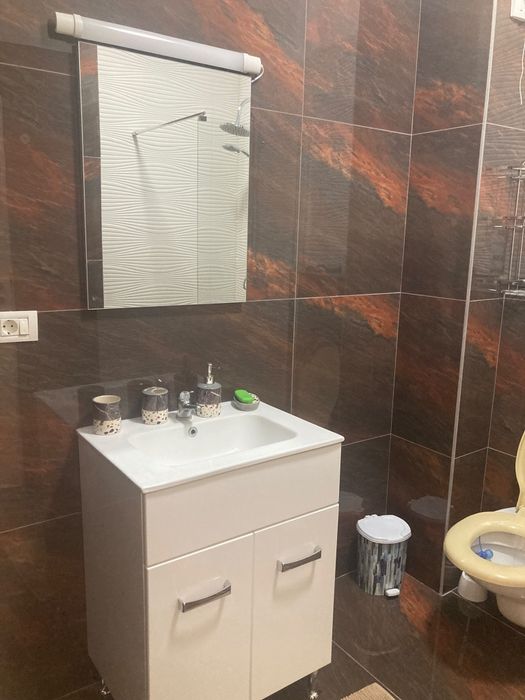Inchiriez ap cu 2 camere central in Navodari